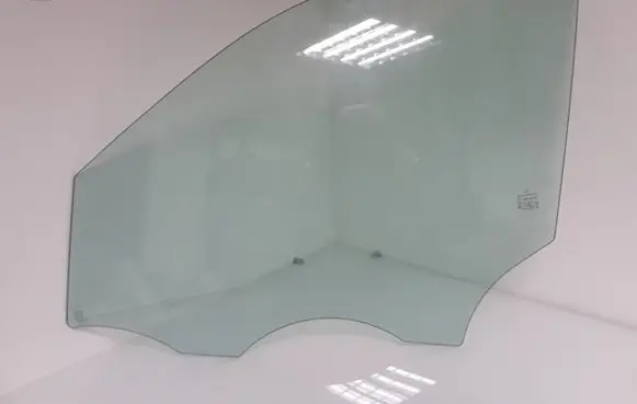 Mercedes-Benz ML W166 Front door window glass four-door E643R001074 A006451