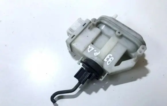 Volkswagen PASSAT B4 Central locking vacuum pump 357862153h