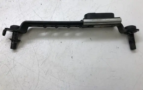 Chrysler 300 - 300C Seat belt adjustment rail 04649125AB