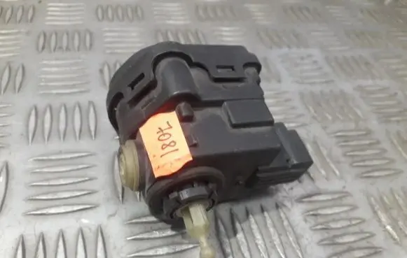 Headlight level adjustment motor