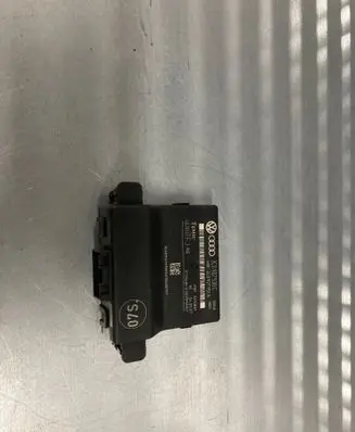 Skoda Octavia Mk2 (1Z) Gateway control module 3C0907530C 3C0907951A