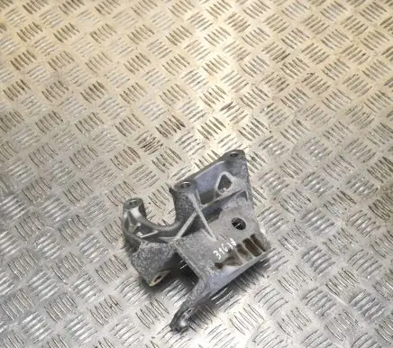 Volvo XC60 Engine mounting bracket 31430490