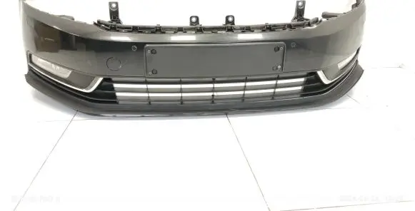 Volkswagen PASSAT B7 Front bumper
