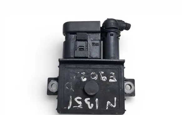 BMW 3 E90 E91 Glow plug pre-heat relay 7801200