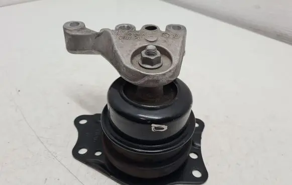 Skoda Fabia Mk3 (NJ) Engine mount bracket 6C0199167B 6R0199185A
