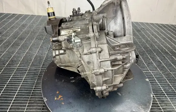Renault Trafic II (X83) Manual 5 speed gearbox 8200457476 BVR546214