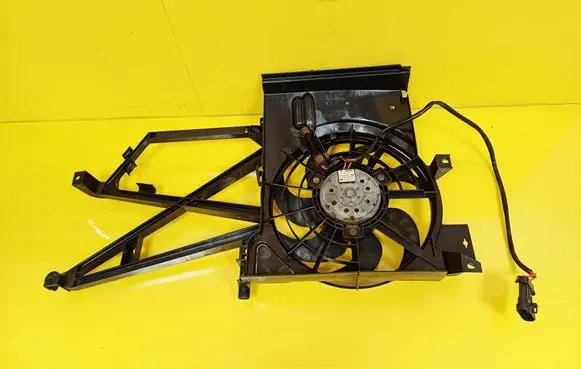 Opel Vectra B Electric radiator cooling fan 52475782 0130303252 52475780