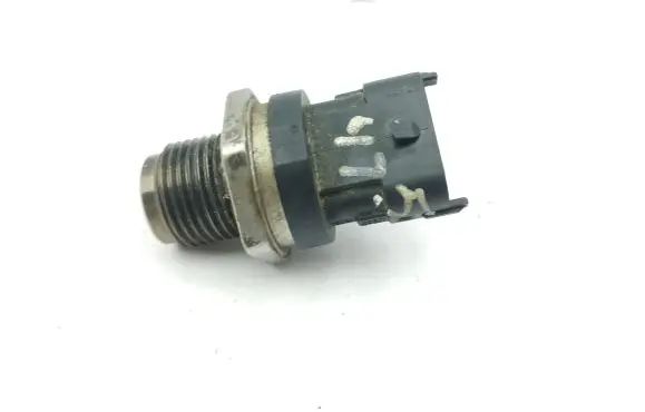 Opel Corsa D Fuel pressure sensor 