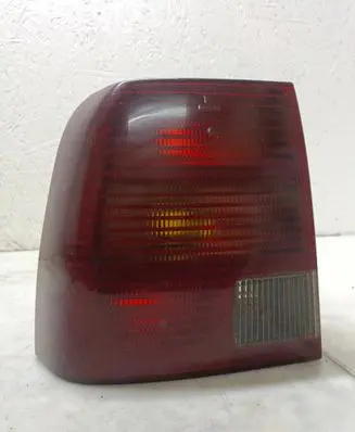 Volkswagen PASSAT B5 Rear/tail lights 3B5945095G