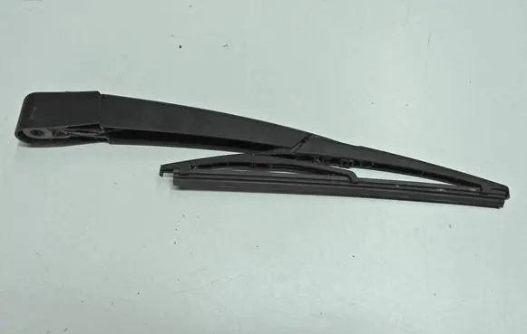 Peugeot 308 Rear wiper blade arm 