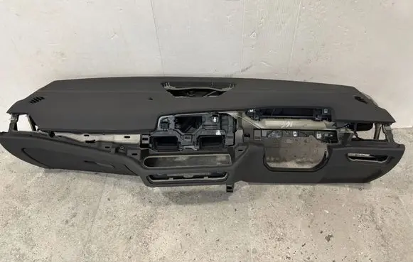 BMW i4 Dashboard 