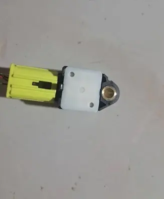 Toyota Avensis T270 Airbag deployment crash/impact sensor 8983105040 09050TS868 99400968Z0