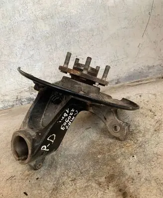Ford C-MAX II Front wheel hub