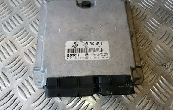 Volkswagen PASSAT B5 Engine control unit/module 038906019A 0281001691