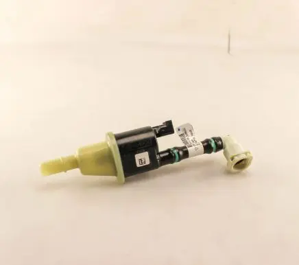 Engine mount vacuum valve