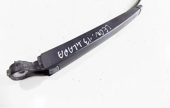 Seat Leon (5F) Rear wiper blade arm