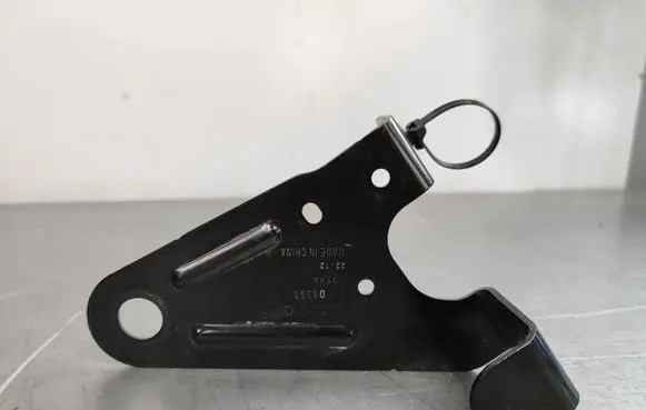 Volvo C40 Holder (bracket) 32208563