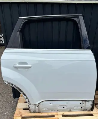 Audi Q7 4M Rear door 