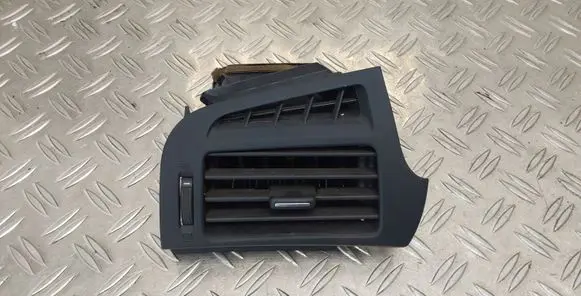 Toyota Verso Dashboard side air vent grill/cover trim 556600F020