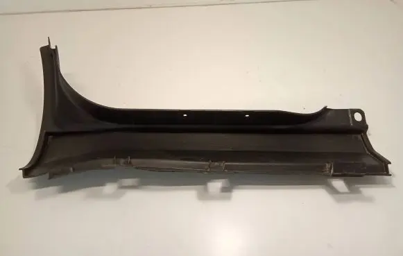 Iveco Daily 6th gen Side skirt front trim 5801521532