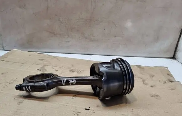 Volvo V70 Piston with connecting rod 81L79