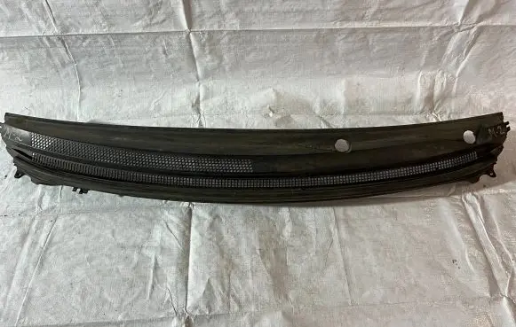 Mitsubishi Colt Wiper trim MR7405A131