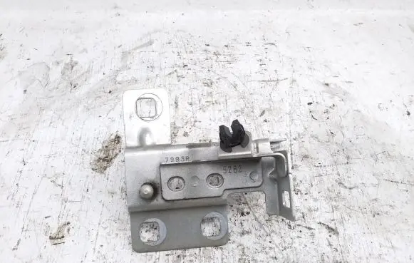 Renault Trafic III (X82) Other engine bay part 7993R 5282