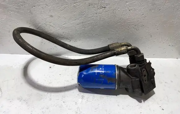 Audi 100 200 5000 C3 Oil filter mounting bracket 054115417 034115423
