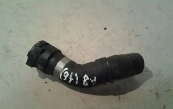 Audi A8 S8 D3 4E Engine coolant pipe/hose