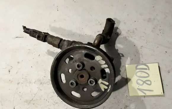 Volkswagen Golf IV Power steering pump 1J0422154B