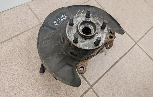Subaru Legacy Front wheel hub spindle knuckle