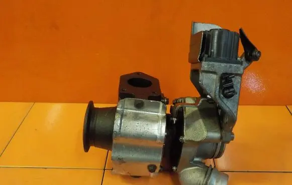 BMW 5 E60 E61 Turbo 4913505895 49135