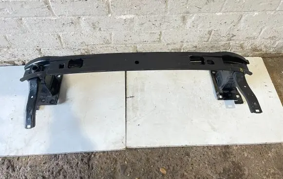 Volkswagen PASSAT B8 Front bumper cross member 3G0807111