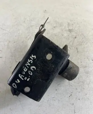 Toyota Avensis T250 Engine mounting bracket