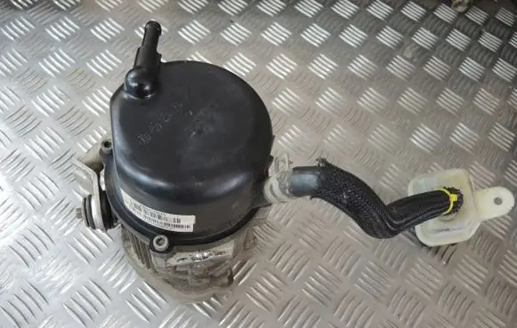 Jeep Wrangler Power steering pump P68247930AG