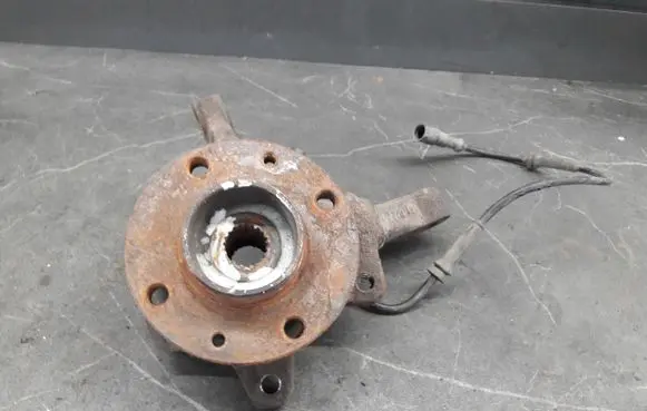 Opel Astra G Front wheel hub spindle knuckle