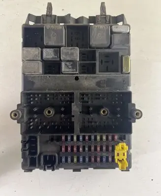 Jeep Grand Cherokee (WJ) Fuse module 04831433AA 518722103