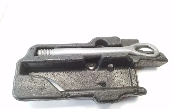 Mercedes-Benz GLE W167 Towing hook eye A1678991700