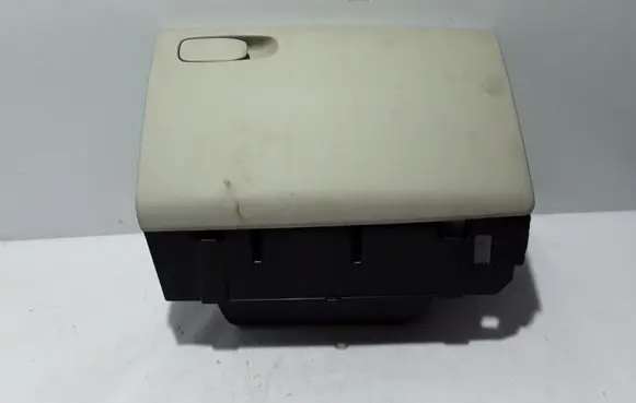 Volvo V40 Glove box 8632803