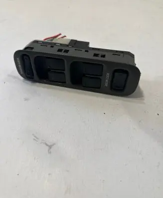 Suzuki Grand Vitara I Electric window control switch 65d1 0992k
