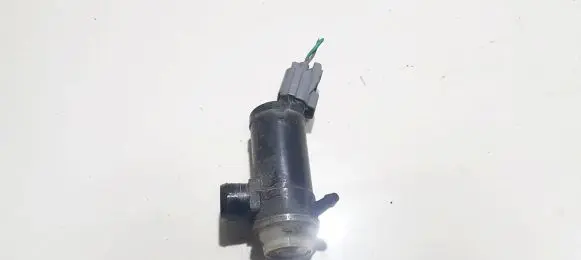 Subaru Legacy Windscreen/windshield washer pump