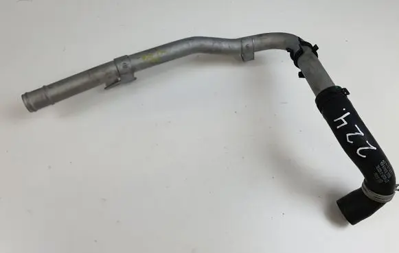 Mercedes-Benz GLA W156 Engine coolant pipe/hose A2702032902