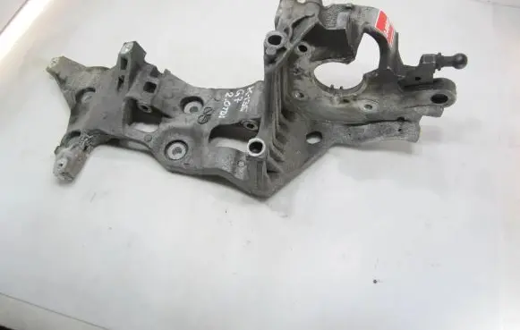 Volkswagen Golf VII Generator/alternator bracket 04L903143B