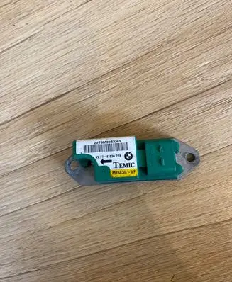 BMW X5 E53 Airbag deployment crash/impact sensor 6900728