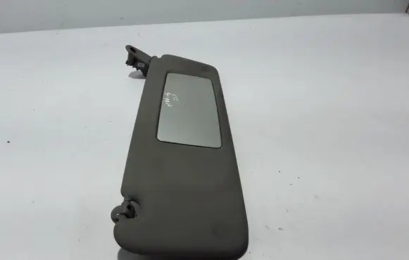 Sun visor