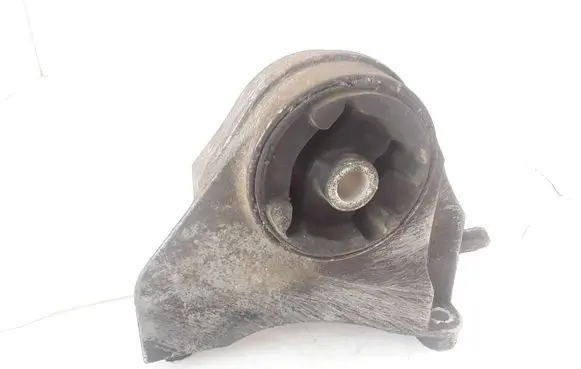 Chevrolet Captiva Engine mounting bracket