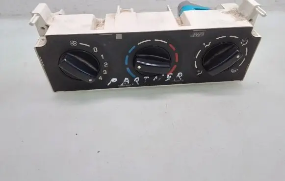 Peugeot Partner Climate control unit 030805G