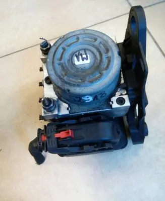 Volkswagen Golf VII ABS Pump 5Q0907379A NE52918