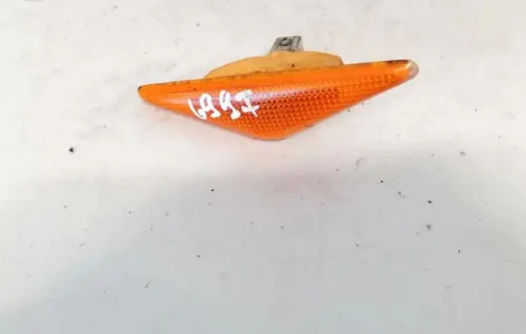 Ford Focus Front fender indicator light xs4h3k354