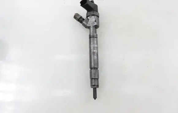 Mercedes-Benz Vito Viano W638 Fuel injector 0445110202 6130700887
